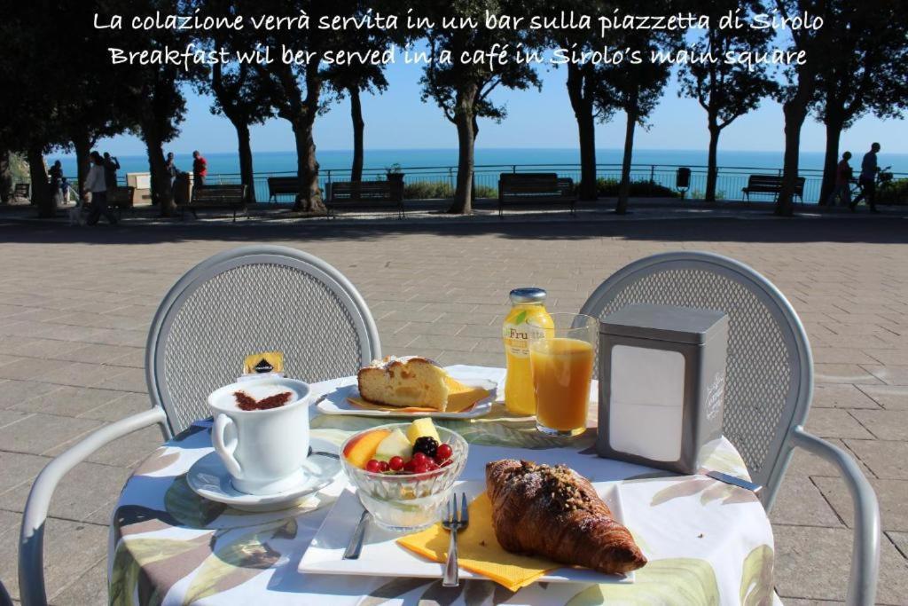 Amare Sirolo B&B 외부 사진